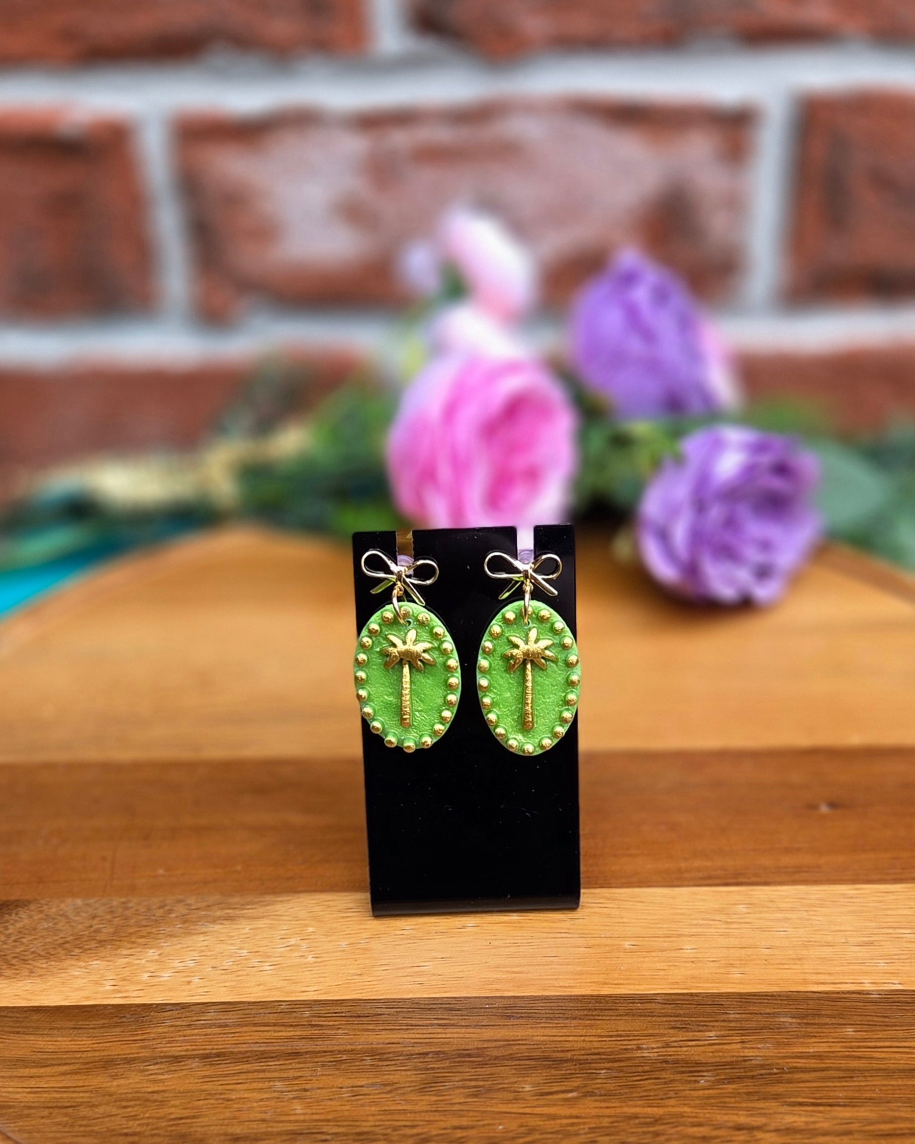 Palm Tree - Beaded Oval